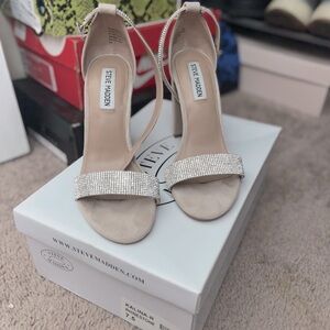 Steve Madden Kalina rhinestone high heel in nude suede women’s size 7.5